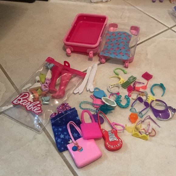 Barbie and Ken Lot - Picture 7 of 17